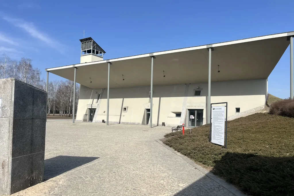 Sala pożegnań i chłodnia Cmentarz Południowy Sala pożegnań i chłodnia Cmentarz Południowy