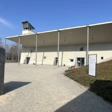 Sala pożegnań i chłodnia - na terenie Cmentarza Komunalnego Południowego